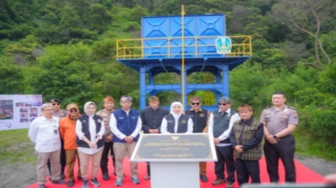 Groundbreaking JLKT dan Peresmian Air Bersih, Khofifah Wujudkan Bromo Aman dan Berkelanjutan