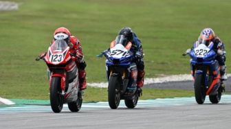 Start Sempurna, Pembalap Indonesia Kibarkan Merah Putih di Sirkuit Sepang ARRC 2026
