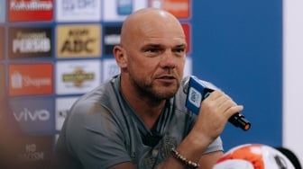 Kecewa Kalah dari Persib Bandung, Johnny Jansen: Bali United Seharusnya Menang