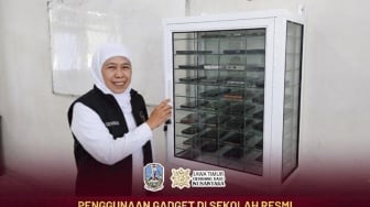 Cegah Dampak Negatif Digital, Pemprov Jatim Resmi Berlakukan Pembatasan Gadget di SMA/SMK/SLB