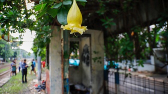 Kondisi Stasiun Mampang di Jakarta, Rabu (15/4/2026). [Suara.com/Alfian Winanto]