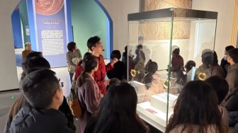 Mendadak! Warga China Berbondong Mempelajari Sejarah Iran, Lho Ada apa?