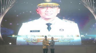 Revolusi Pertanian dari Desa, Gubernur Lampung Rahmat Mirzani Djausal Sabet KWP Awards 2026