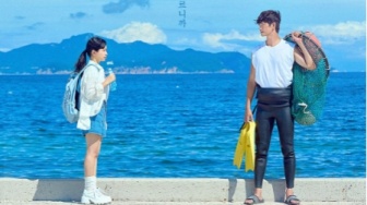 Sinopsis Azure Spring, Drakor Baru Sajikan Kisah Hangat Dua Penyelam di Desa Tepi Laut