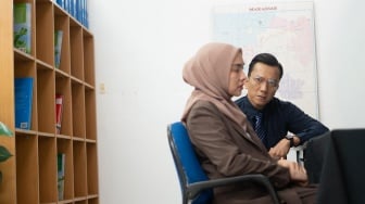 Tika Bravani dan Teuku Rifnu Wikana Bintangi Film Akal Imitasi, Angkat Realita Kecerdasan Buatan