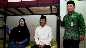 Bangun Pagi hingga Belajar Malam, Kisah Adaptasi Anak-anak Sekolah Rakyat