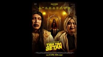Duet Oki Rengga dan Lolox! Film Tiba-tiba Setan Sajikan Horor Ringan yang Penuh Twist Lucu