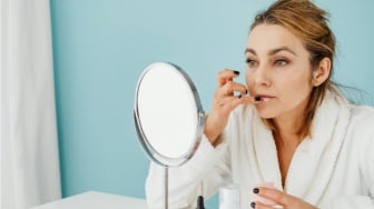 4 Lip Sleeping Mask Kandungan Cherry untuk Bibir Plumpy ala Glass Skin