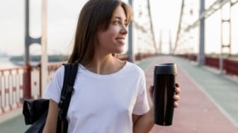 7 Rekomendasi Tumbler Tahan Banting dan Tahan Suhu Tinggi: Harga Miring, Desain Kece!