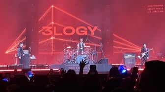 Tampil Enerjik di Jakarta, CNBLUE Bawakan Lagu Lama hingga Baru di Konser Semalam