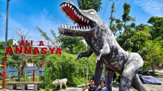 Menikmati Sejuknya Annasya Waterpark, Surga Kecil di Kalisat Jember Jatim