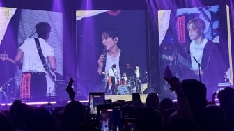 CNBLUE Melokal di Konser Jakarta, Lancar Ngomong Bahasa Indonesia hingga Ketagihan Makan Kerupuk
