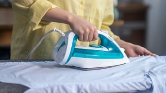 5 Rekomendasi Setrika Hemat Listrik yang Bikin Pakaian Licin Sempurna