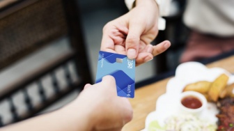 Transaksi Luar Negeri Lebih Menguntungkan dengan Promo Cashback Kartu Kredit BRI