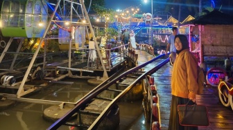 Menulis di Antara Gemericik Air: Ruang Ternyaman di Warung Bang Ndut Jember