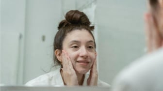 Bye Bruntusan Kulit Berminyak! Ini 4 Facial Wash Tea Tree Harga Rp30 Ribuan