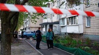 Kabur Saat Teror Penembakan di Supermarket Kyiv, Dua Polisi Ini Bernasib Apes