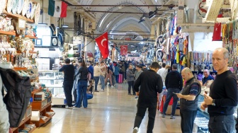 Menembus Waktu di Grand Bazaar, Ikon Perdagangan Abadi Kota Istanbul