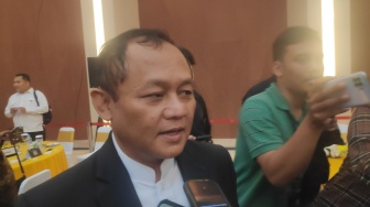 Luncurkan Buku, Sekjen Golkar Sarmuji Tegaskan Politik Harus Menolong Rakyat
