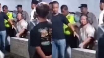 Viral Nenek Aniaya Cucu hingga Tewas, Tak Dibenarkan tapi Dikasihani