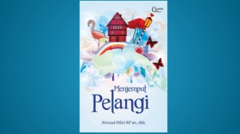 Meresapi Kehidupan Lewat Kisah Sederhana dalam Buku Menjemput Pelangi