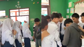 Siswa SMP di Sumedang Putus Sekolah dan Harus Jualan Ayam Goreng Tepung