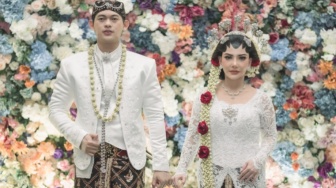 Sempat Terganjal Mahar Rp5 Miliar, Irma Darmawangsa dan Irfan Sebaztian Akhirnya Menikah