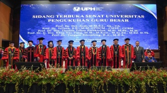 UPH Resmi Kukuhkan Lima Guru Besar: Lampaui Gelar, Siapkan Amunisi Intelektual Demi Kemajuan Bangsa