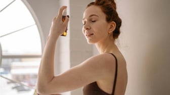 Lagi Panas? Cek 4 Face Mist Cooling untuk Kembalikan Kesegaran Wajahmu!