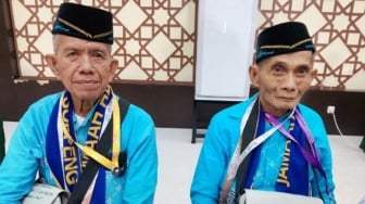 Jual 3 Ekor Sapi, Petani Asal Soppeng Akhirnya Berangkat Haji Setelah 16 Tahun Menunggu