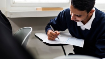 Macam-macam Modus Kecurangan UTBK 2026, Ada yang Pakai Alat Bantu Dengar