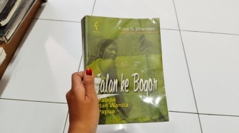 Jalan Panjang Satelit Palapa: Cerita Insinyur Asing di Indonesia 1976