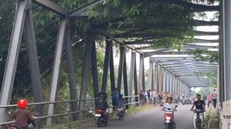 Misteri Pelajar SMK Diduga Ceburkan Diri ke Sungai Bengawan Madiun, Pencarian Masih Dilakukan