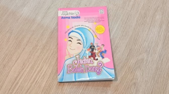 Seni Jatuh Cinta ala Aisyah Putri: Dilema Remaja yang Relatable Banget!