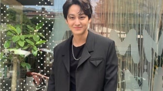 Auto Meleyot, Ini 5 Gaya Day Out Kim Bum yang Boyfriend Material!