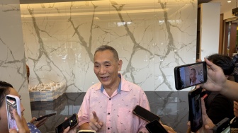 Babah Alun Rayakan Kemenangan Gugatan CMNP Terhadap Hary Tanoe dan MNC