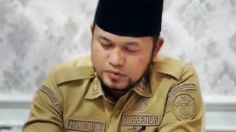 Detik-Detik Mahasiswa Tegur Gubernur Kaltim Rudy Mas'ud saat Demo, Gara-Gara Main HP