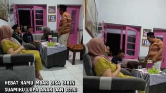 Viral! Tangis Histeris Istri Sah Mohon Suami Lepaskan Selingkuhan SPG Demi Anak