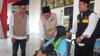 Lepas 445 Jemaah Kloter Pertama, Jaro Ade: Semoga Menjadi Haji Mabrur dan Selamat Kembali