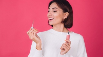 Jenis Lipstik Apa yang Tidak Mudah Luntur? Cek 5 Rekomendasi Terbaiknya