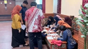 9 Pegawai ESDM Jatim Kembalikan Uang Pungli yang Menjadi Bonus Bulanan ke Kejati