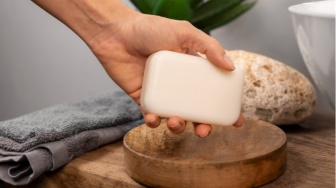 Mau Kulit Cerah Merata? 5 Rekomendasi Sabun Batang untuk Atasi Kulit Kusam
