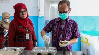 Puluhan Siswa di Kediri Keracunan MBG, Operasional SPPG Tempurejo Dihentikan Sementara