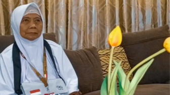 65 Tahun Dorong Gerobak Cilok, Mislicha Akhirnya Naik Haji: Tabungan Rp10 Ribu Bawa Saya ke Kakbah