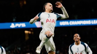 Tottenham Dihantam Badai Cedera,  Kondisi Xavi Simons Mengkhawatirkan?