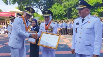 Upacara Peringatan Hari Otonomi Daerah ke-30, Mendagri Anugerahkan Pemprov, Pemkab, Pemkot Terbaik