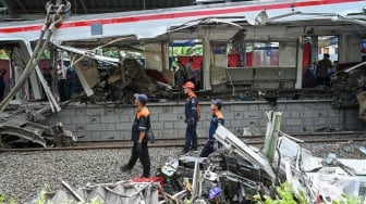 Tragedi Tabrakan Kereta di Bekasi Timur: Korban Tewas Bertambah Jadi 14 Orang