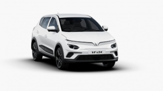 Ini Mobil 300 Jutaan Jadi Pemicu Kecelakaan Kereta Bekasi, Belum Ada Kata "Maaf" dari Green SM