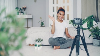 Realita Perempuan di Media Sosial: Antara Eksistensi dan Tekanan