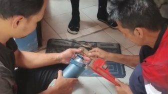 Cerita Mahasiswi UNY Minta Tolong Damkar Buka Tumbler yang Macet